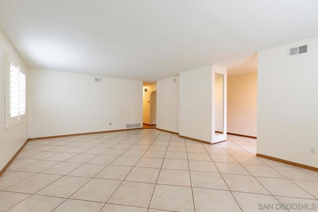 Image 4 of property listing at 1771 Wolviston Way, San Diego, CA 92154