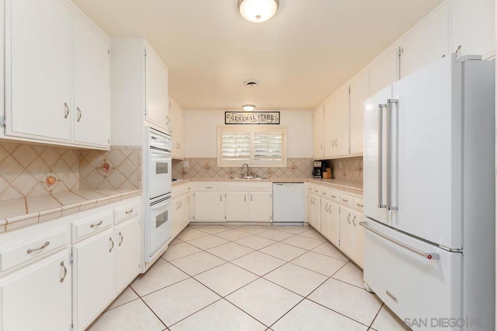 Image 7 of property listing at 1771 Wolviston Way, San Diego, CA 92154