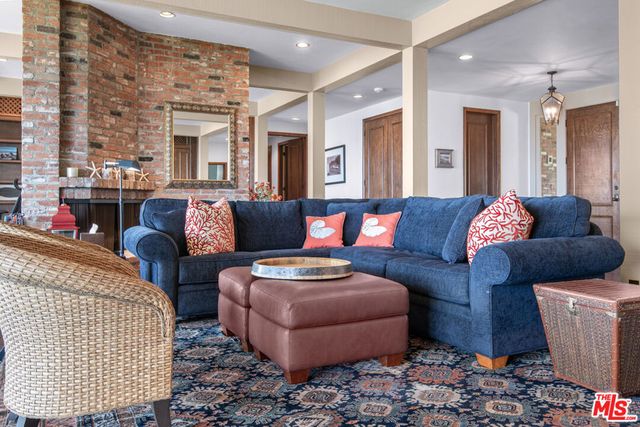 29008 Cliffside Drive, Malibu, CA 90265