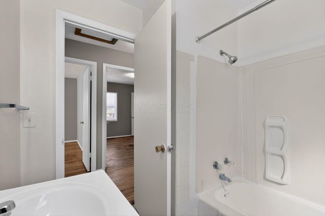 1211 Shady Lane Road, Columbus, OH 43227