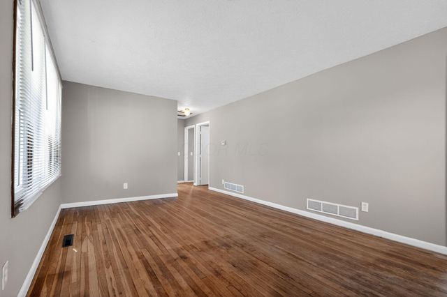 1211 Shady Lane Road, Columbus, OH 43227