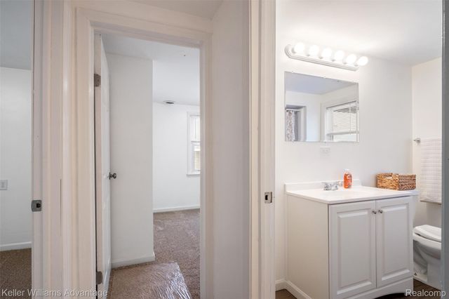 20406 Floral Street, Livonia, MI 48152