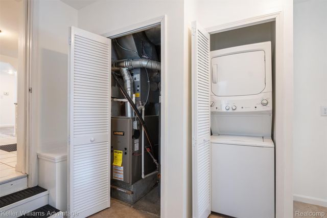 20406 Floral Street, Livonia, MI 48152