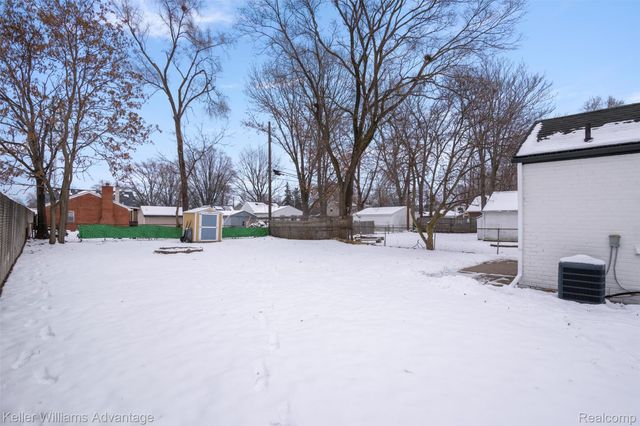 20406 Floral Street, Livonia, MI 48152