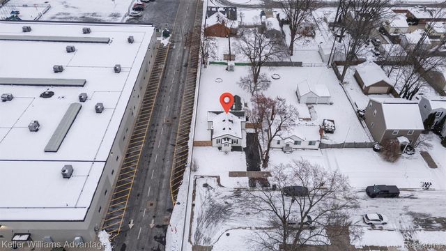 20406 Floral Street, Livonia, MI 48152