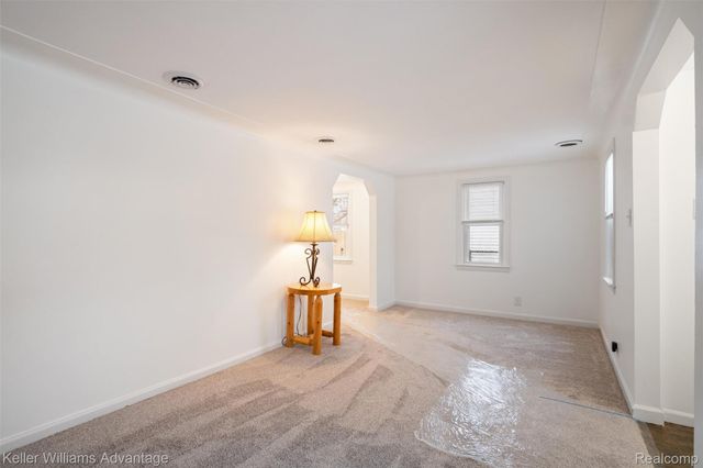 20406 Floral Street, Livonia, MI 48152