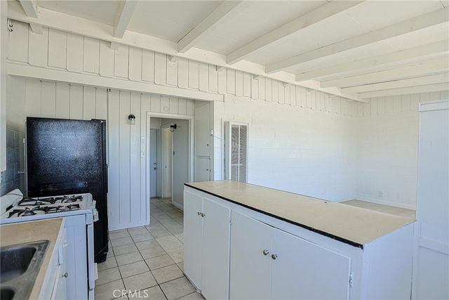 11389 Lee, Adelanto, CA 92301