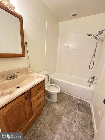 8205 CANNING, Greenbelt, MD 20770