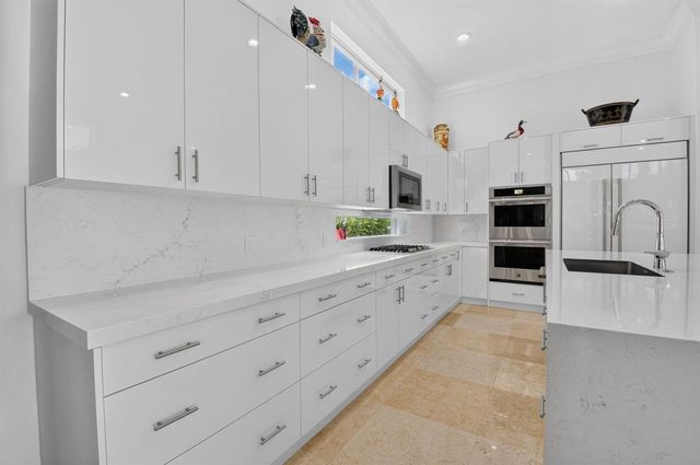 6718 ROYAL ORCHID Circle, Delray Beach, FL 33446