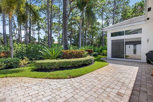 6718 ROYAL ORCHID Circle, Delray Beach, FL 33446