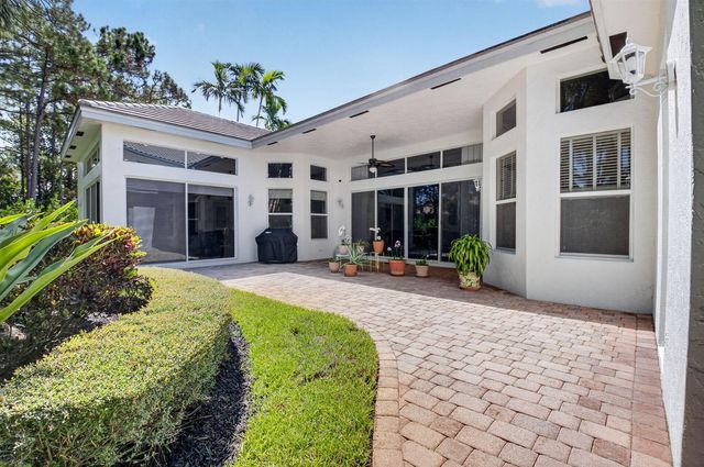 6718 ROYAL ORCHID Circle, Delray Beach, FL 33446