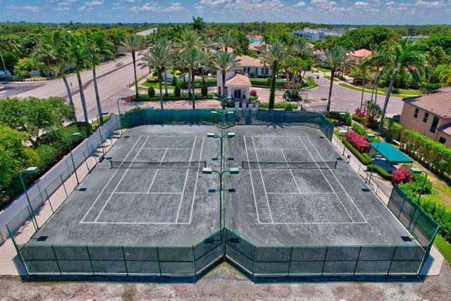 6718 ROYAL ORCHID Circle, Delray Beach, FL 33446