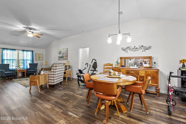 76 Tree Top Lane, Jesup, GA 31545