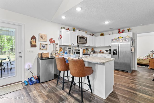 76 Tree Top Lane, Jesup, GA 31545