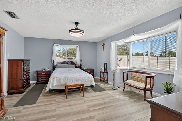 1403 SE 21st AVE, Cape Coral, FL 33990