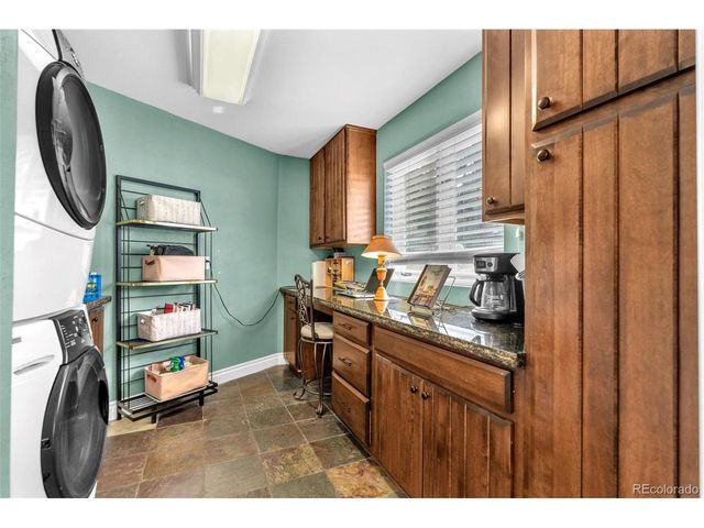 7815 Red Rock Cir, Larkspur, CO 80118