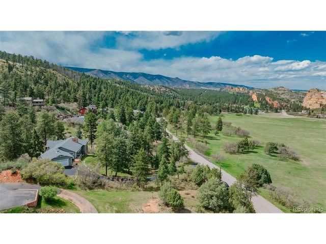 7815 Red Rock Cir, Larkspur, CO 80118