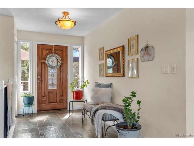 7815 Red Rock Cir, Larkspur, CO 80118