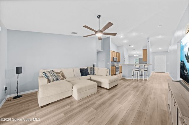 466 Fairbanks Street SW, Palm Bay, FL 32908