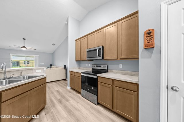 466 Fairbanks Street SW, Palm Bay, FL 32908