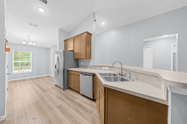 466 Fairbanks Street SW, Palm Bay, FL 32908
