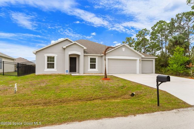 466 Fairbanks Street SW, Palm Bay, FL 32908
