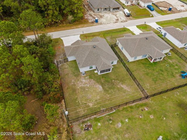 466 Fairbanks Street SW, Palm Bay, FL 32908