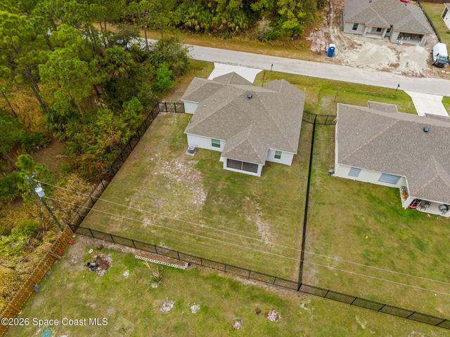 466 Fairbanks Street SW, Palm Bay, FL 32908
