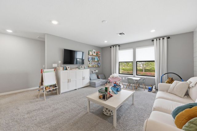 127 SE Courances Drive, Port St. Lucie, Port St Lucie, FL 34984