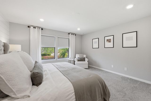 127 SE Courances Drive, Port St. Lucie, Port St Lucie, FL 34984