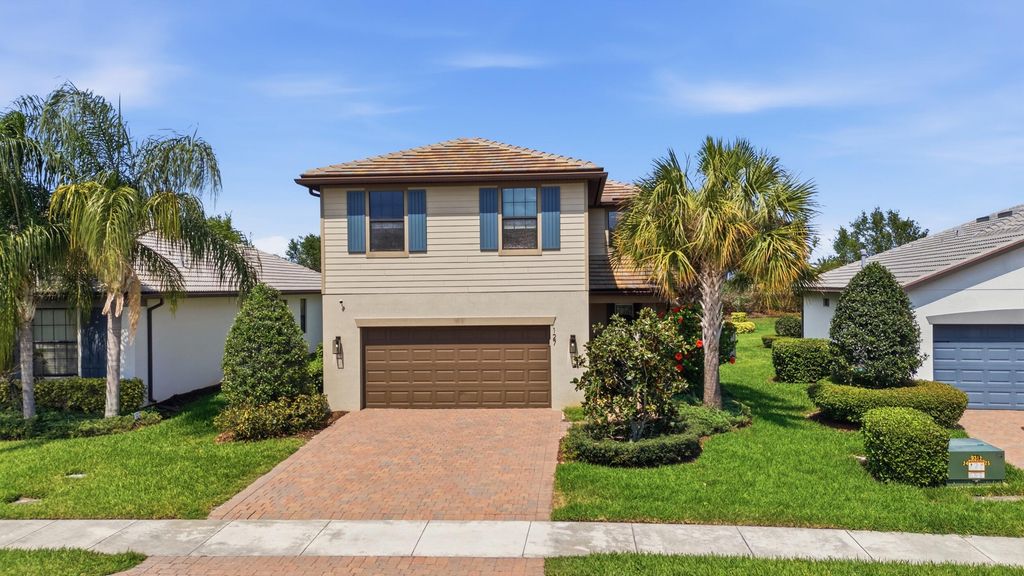 127 SE Courances Drive, Port St. Lucie, Port St Lucie, FL 34984