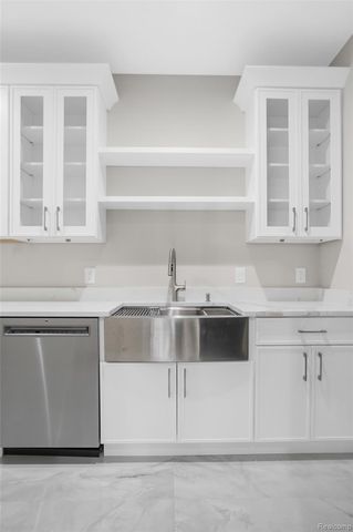 31130 Lahser, Beverly Hills Village, MI 48025