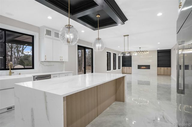 31130 Lahser, Beverly Hills Village, MI 48025