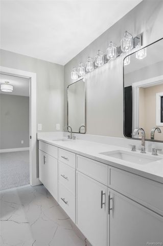 31130 Lahser, Beverly Hills Village, MI 48025