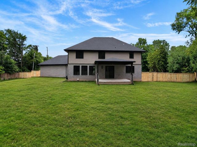 31130 Lahser, Beverly Hills Village, MI 48025