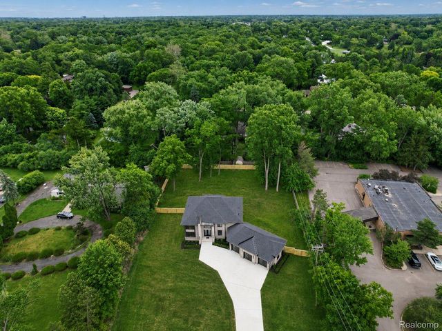 31130 Lahser, Beverly Hills Village, MI 48025