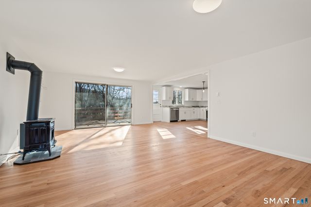 90 Pinnacle Road, Plainville, CT 06062