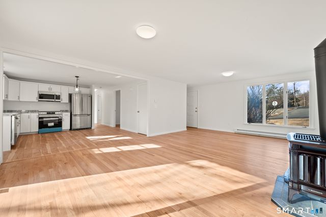 90 Pinnacle Road, Plainville, CT 06062