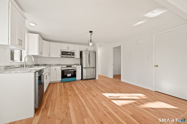 90 Pinnacle Road, Plainville, CT 06062