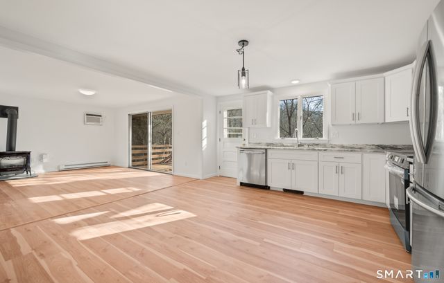 90 Pinnacle Road, Plainville, CT 06062