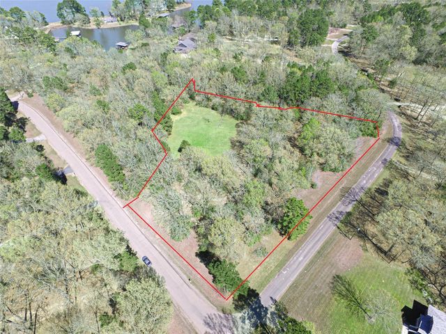 120 Island Drive, Livingston, TX 77351