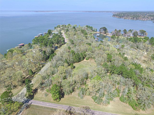 120 Island Drive, Livingston, TX 77351