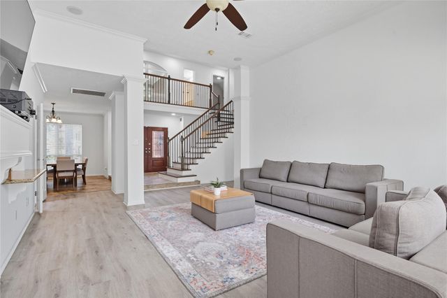 35 Outervale Place, The Woodlands, TX 77381