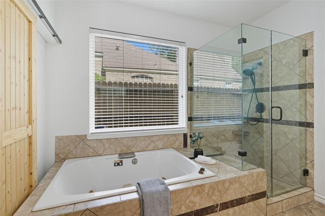 35 Outervale Place, The Woodlands, TX 77381