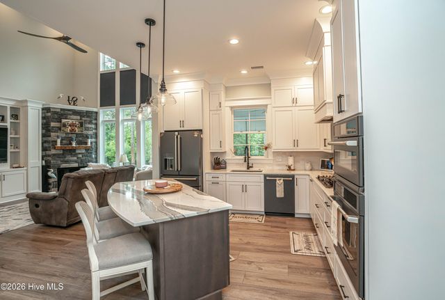 6189 Castlebrook Way SW, Ocean Isle Beach, NC 28469