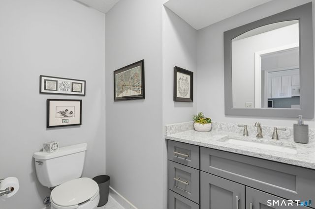 3 Steeplechase Drive 3, Newington, CT 06111