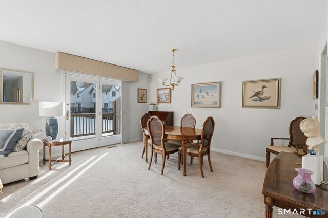 3 Steeplechase Drive 3, Newington, CT 06111