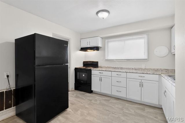 8302 Woodhurst Drive, Berkeley, MO 63134