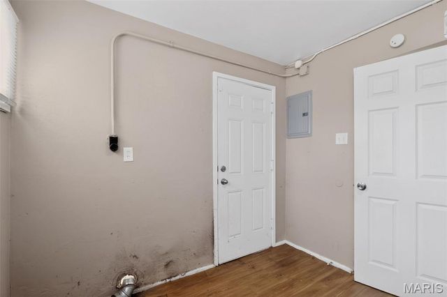 8302 Woodhurst Drive, Berkeley, MO 63134