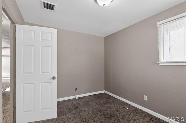 8302 Woodhurst Drive, Berkeley, MO 63134